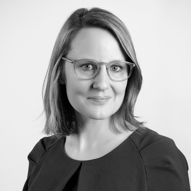 Black and white headshot of Elisabeth von Reitzenstein